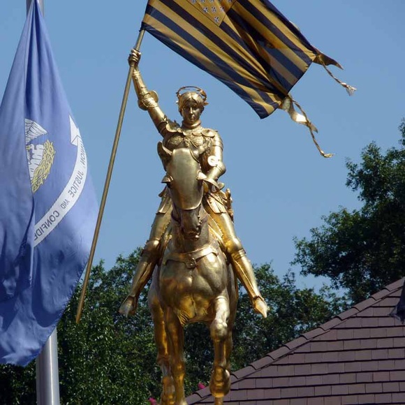 Meet your Posher, KD from NOLA. - Picture 3 of 16